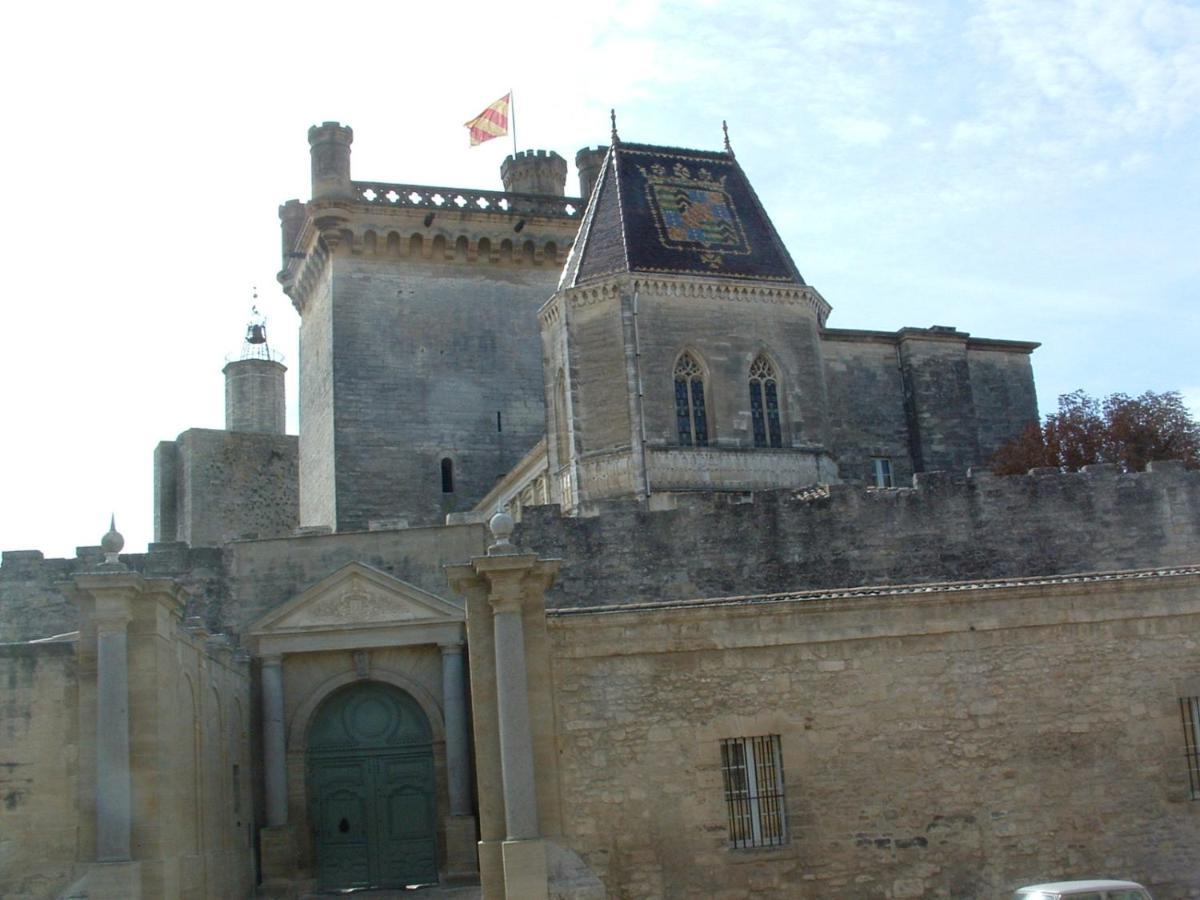Le Cherche Midi, Entre Nimes, Le Pont Du Gard, Uzes, Arles Marguerittes Exteriör bild